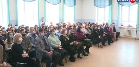 Дефиле, вручение наград и презентация медиазала: в Елецком госуниверситете открыли год народного искусства