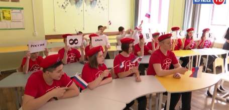 Крымская весна: классными часами школьники Ельца отметили годовщину воссоединения