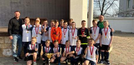 Воспитанники футбольного клуба "Елец" завоевали золотые медали на турнире в Туапсе