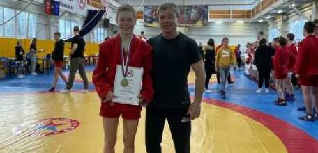 По результатам первенства ЦФО по самбо елецкий спортсмен получил путевку на первенство России