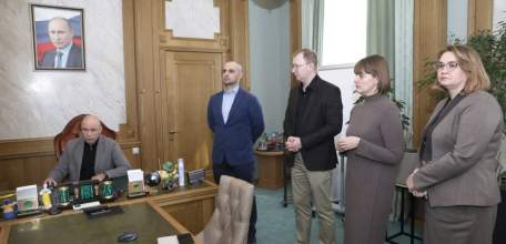 Игорь Артамонов провёл рабочее совещание по организации питания в школах и детских садах