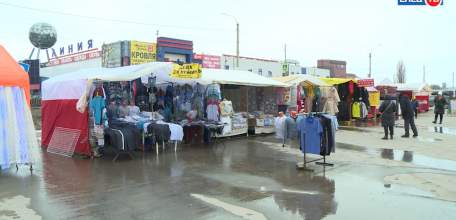 У рынка «Дионис» вновь работает выставка-ярмарка продуктов питания и товаров народного потребления