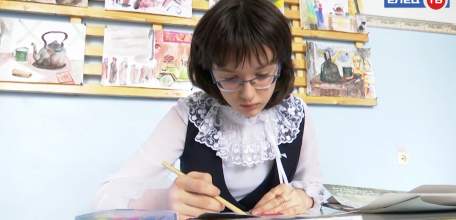 Рисуем подвиг: в Ельце наградили победителей и призёров конкурсов детского рисунка