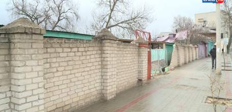 Забор в детском саду будет восстановлен: виновник ДТП возместит ущерб за повреждённое ограждение