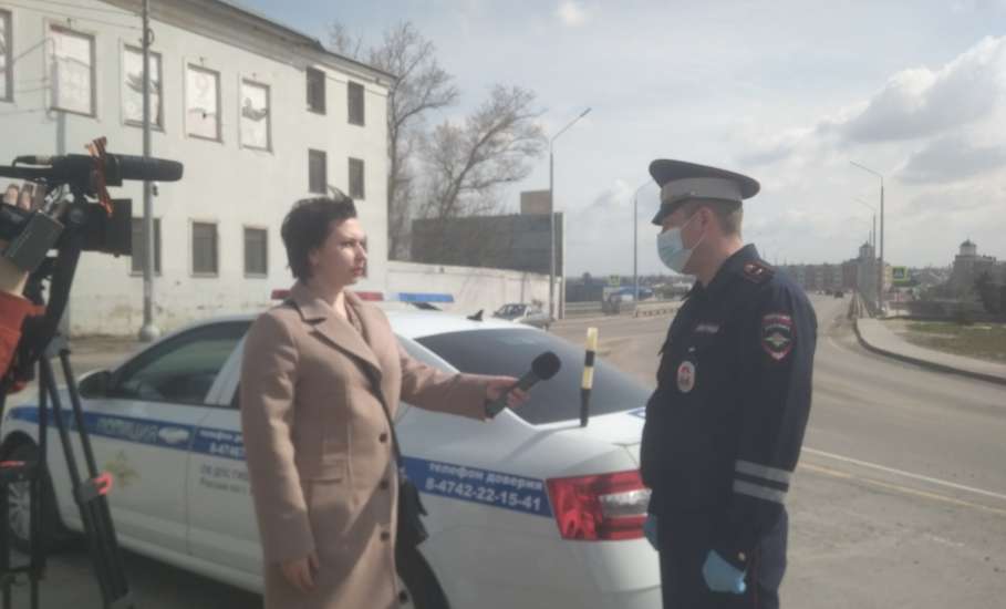 В Ельце прошло мероприятие ГИБДД совместно с «Елецким лицеем сферы бытовых услуг» и представителями МБУ «ЕТРК»