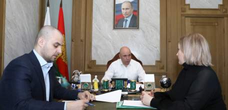 Игорь Артамонов провёл совещание по несанкционированным свалкам