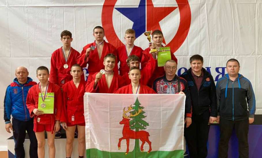 Елецкие спортсмены успешно выступили на командном первенстве ЦФО по самбо в. г. Ковров
