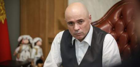 Игорь Артамонов провел совещание по ремонту дорог