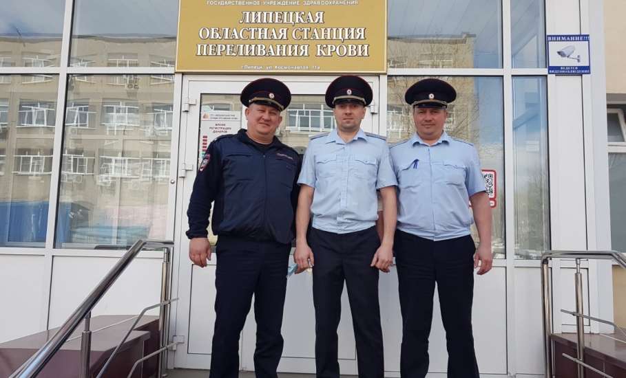 Сотрудники ОМВД России по г. Ельцу присоединились к Национальному дню донора крови