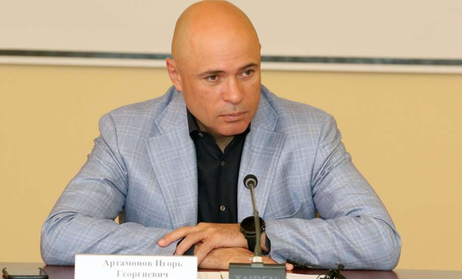 Игорь Артамонов поручил выплатить детские пособия до майских праздников
