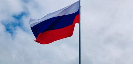 Игорь Артамонов вместе с елецкими школьниками принял участие в церемонии поднятия флага России