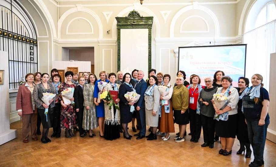 Встреча с лидерами Всероссийского Союза женщин России