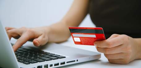 Ельчанка перевела мошенникам 43 000 рублей