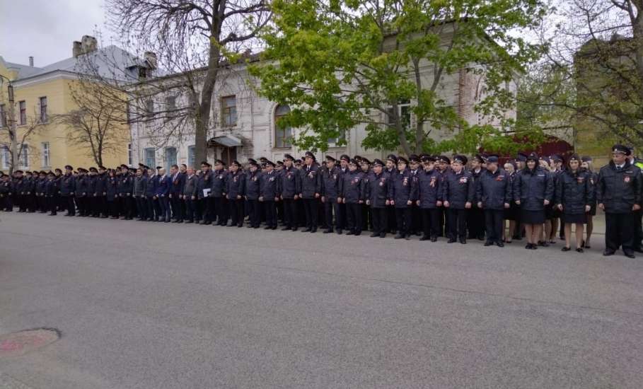 Сотрудники ОМВД России по г. Ельцу обеспечили охрану общественного порядка и безопасность на мероприятиях 77-й годовщины Победы
