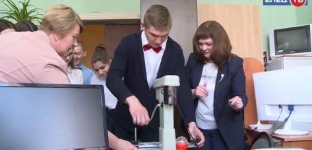 Школьники из Становлянского района познакомились с работой архивного управления администрации Ельца