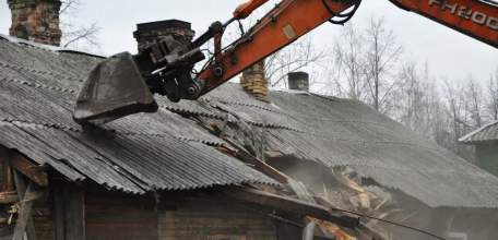 Суд удовлетворил требования прокурора Елецкого района о сносе аварийных домов