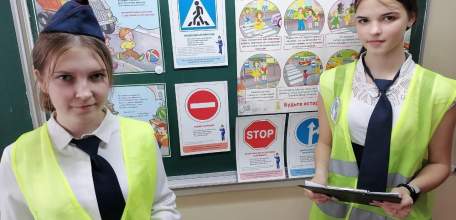 В Елецком районе автоинспекторы обучают школьников дорожной азбуке