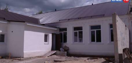 Ремонт продолжается: ход работ по капитальному преображению ДШИ № 2 проверили в рамках выездного совещания