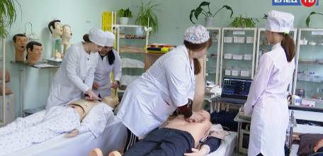 Знакомство с профессией: ученики гимназии №11 побывали в медколледже им. К.С.Константиновой