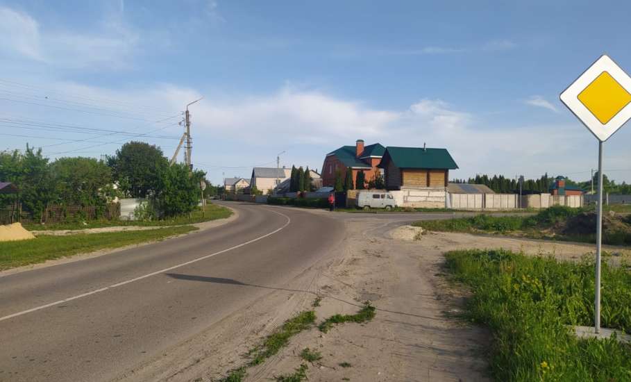 В Ельце водитель мотоцикла допустил падение