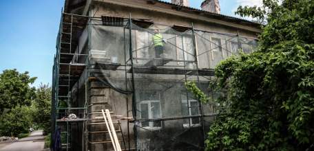 Игорь Артамонов проверил ход работ по благоустройству и строительству в Ельце