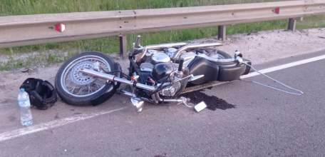 В Елецком районе мотоциклист врезался в дорожное ограждение