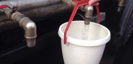 По инициативе прокуратуры Елецкого района пенсионерке из д. Петровские круги Елецкого района организован подвоз воды