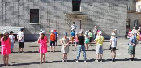 В лагере школы №15  прошел единый день безопасности дорожного движения «Мы выбираем жизнь!»