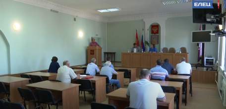 Содержание и ремонт городских дорог обсудили на очередном заседании общественной палаты