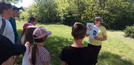 Конкурс по знанию правил дорожного движения проводят автоинспекторы в пришкольных лагерях