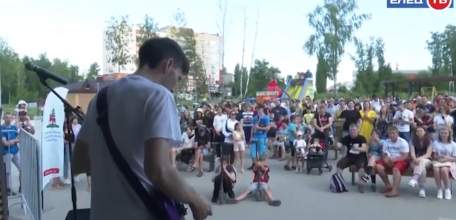 «Рок над лесом»: любители «тяжелой» музыки и не только собрались на музыкальном фестивале в Ельце