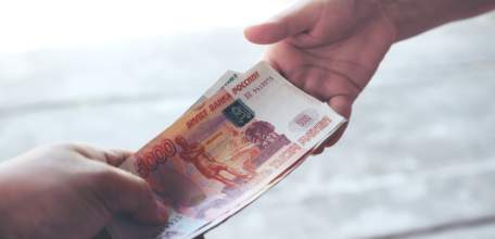 За прошедшие сутки на территории г. Ельца местные жители перевели мошенникам 56 тысяч рублей