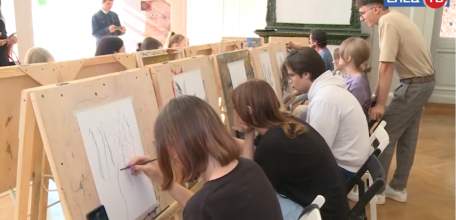 В музее воинской славы открылась первая выставка работ молодых художников и фотографов