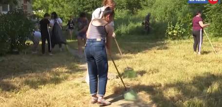 Объединили усилия: очередной субботник собрал вместе медиков, работников «Энергии» и жителей города