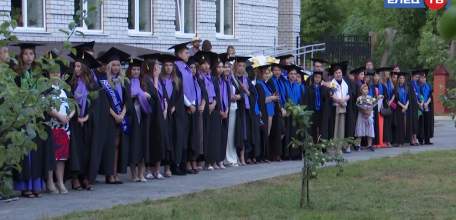 В ЕГУ им. И. А. Бунина чествовали лучших выпускников