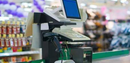 В Ельце сотрудниками полиции установлена подозреваемая в мошенничестве при оплате покупок в магазинах