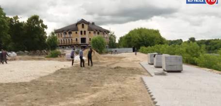 в сквере имени Пушкина полным ходом идёт реконструкция