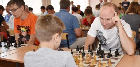 Турнир по быстрым шахматам в Елецком районе объединил участников из 8 регионов России