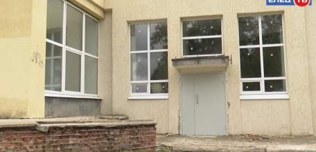 Уютно и светло: в детской художественной школе продолжаются ремонтные работы