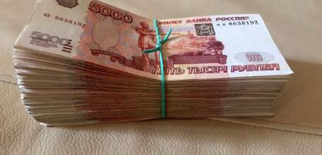 В Ельце женщина лишилась более двух миллионов рублей