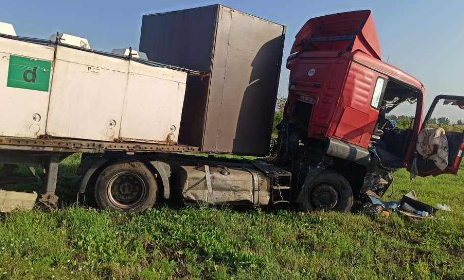 В Елецком районе погиб водитель грузовика