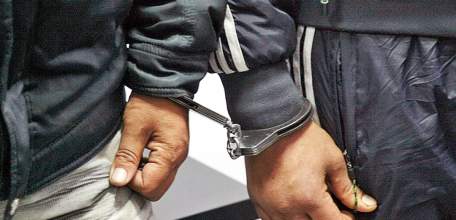 В Ельце полицейские задержали подозреваемых в вымогательстве