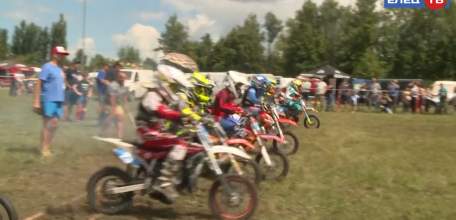 Гонка за адреналином: в Ельце прошёл открытый турнир по мотокроссу