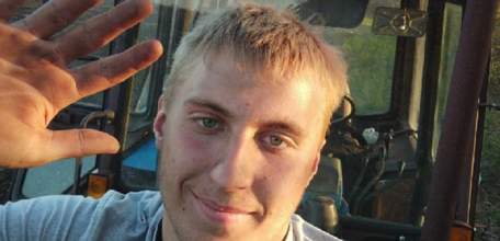 Студенты Елецкого лицея сферы бытовых услуг помогают комбайнерам в поле