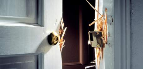 50-летний житель Елецкого района признан виновным в незаконном проникновении в жилище