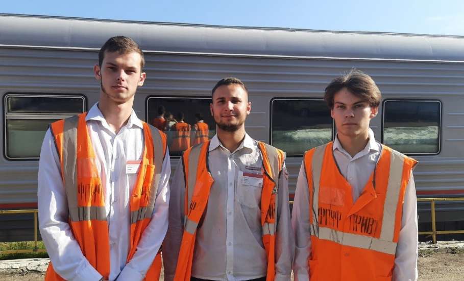 Студенты Елецкого железнодорожного техникума эксплуатации и сервиса на практике осваивают азы профессии