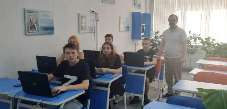 Старшеклассники Елецкого района получили профессию фрезеровщика