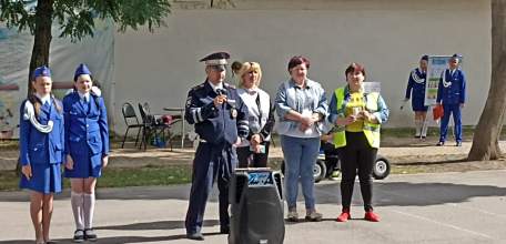 В Ельце прошла акция "Безопасная дорога в школу"