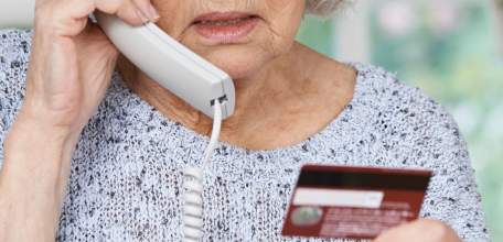 В Ельце женщина стала жертвой мошенников и лишилась крупной суммы денежных средств