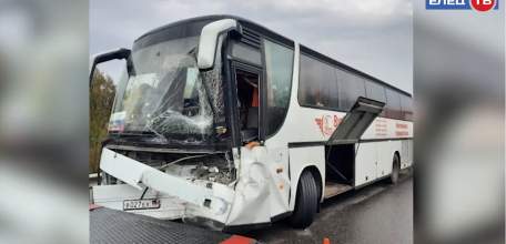 В ДТП с брянским автобусом и фурой на трассе Дон пострадали три человека